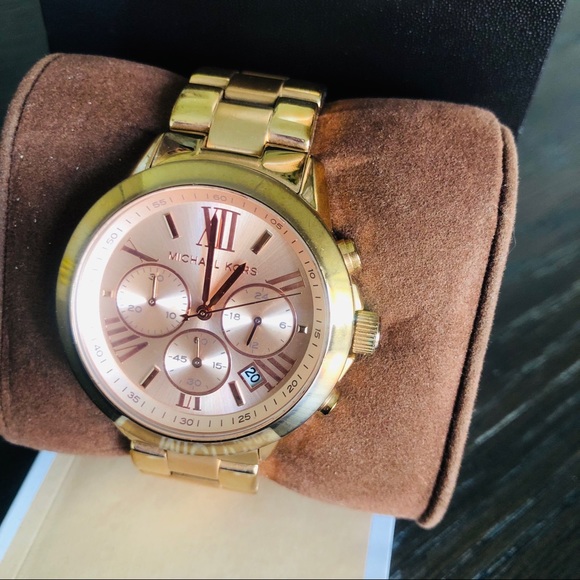 Michael Kors Women Watch - Picture 3 of 5